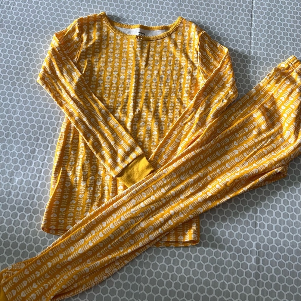 Carter’s Children's Cozy Yellow Printed Long-Sleeve Pajama Set.   Size 10